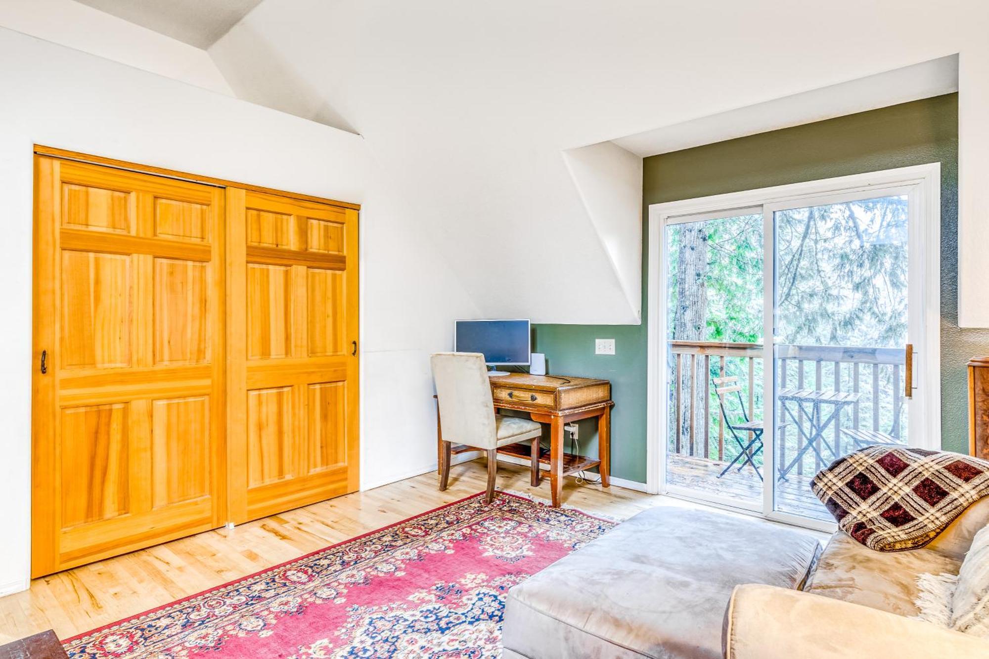 Roaring River Retreat Welches Room photo