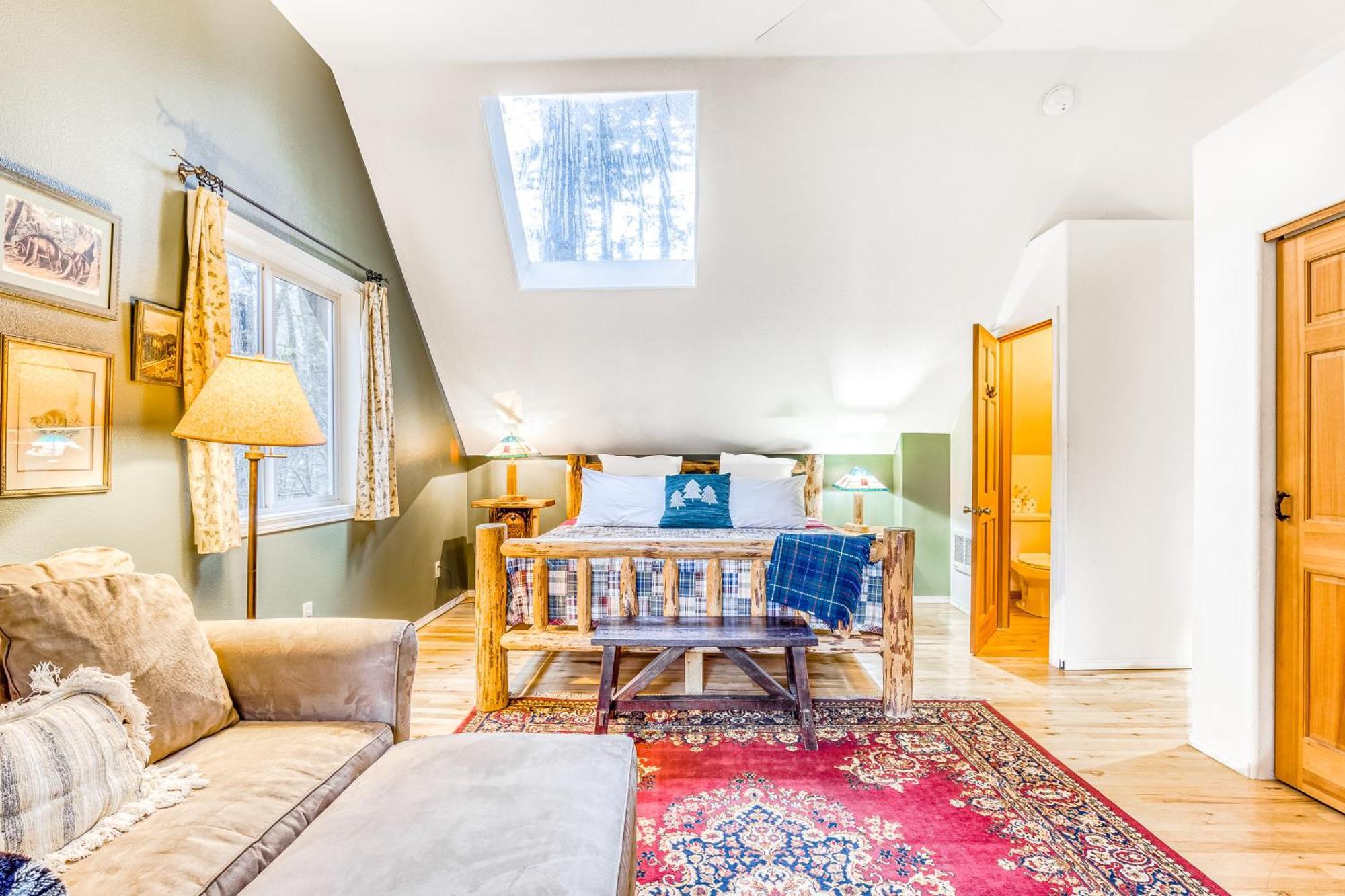 Roaring River Retreat Welches Room photo