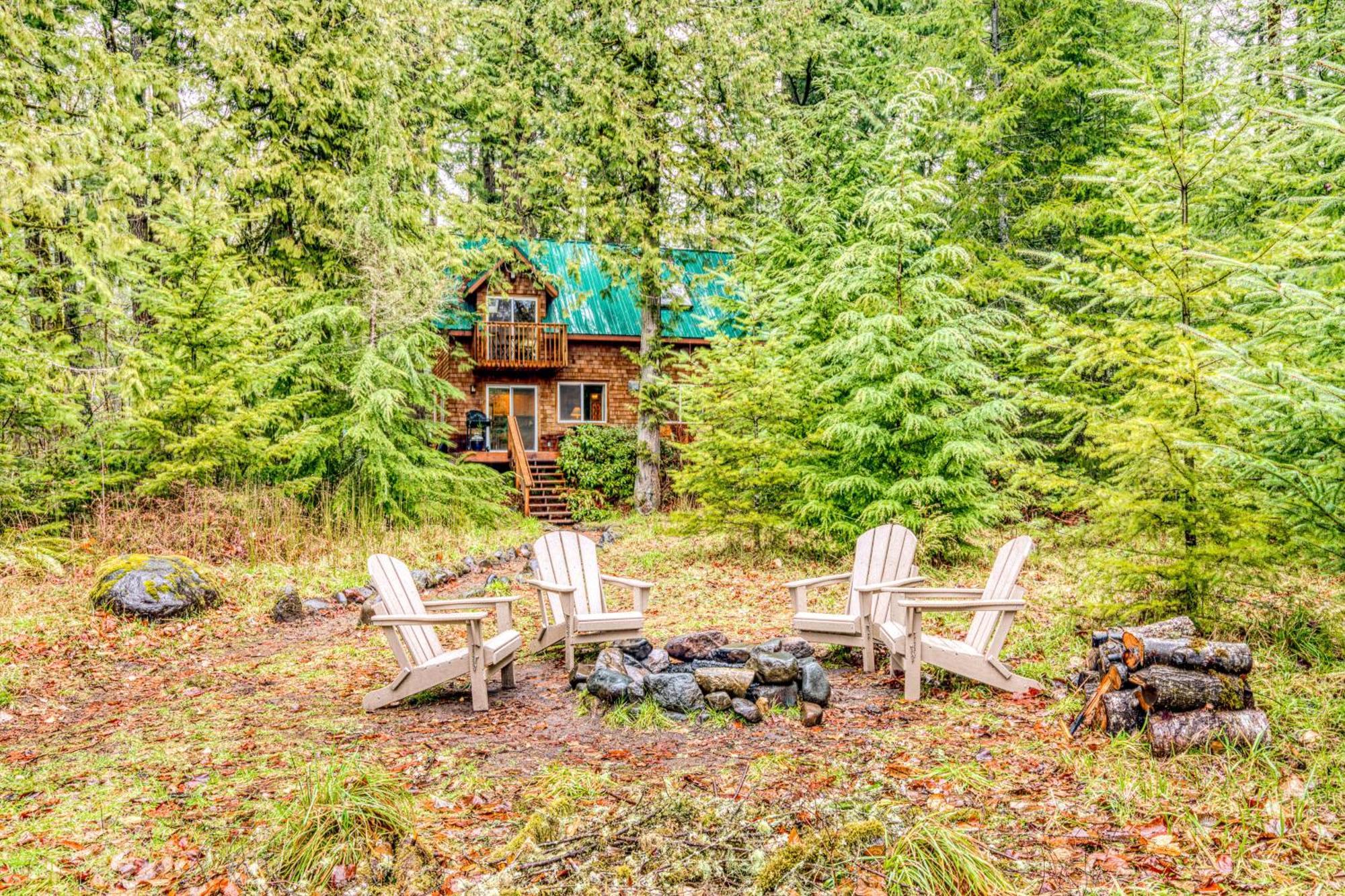 Roaring River Retreat Welches Room photo