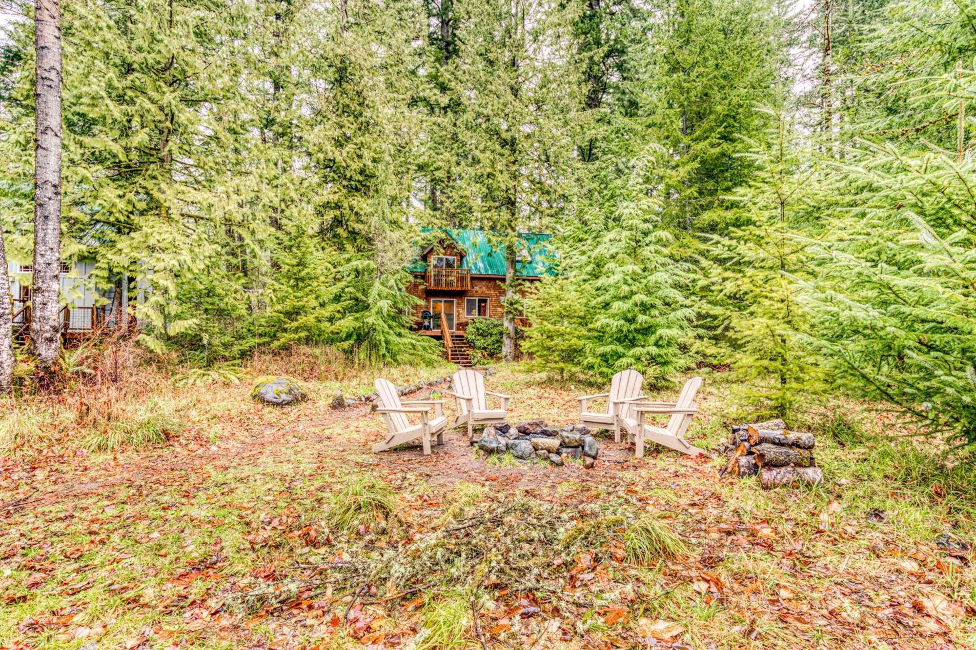 Roaring River Retreat Welches Room photo